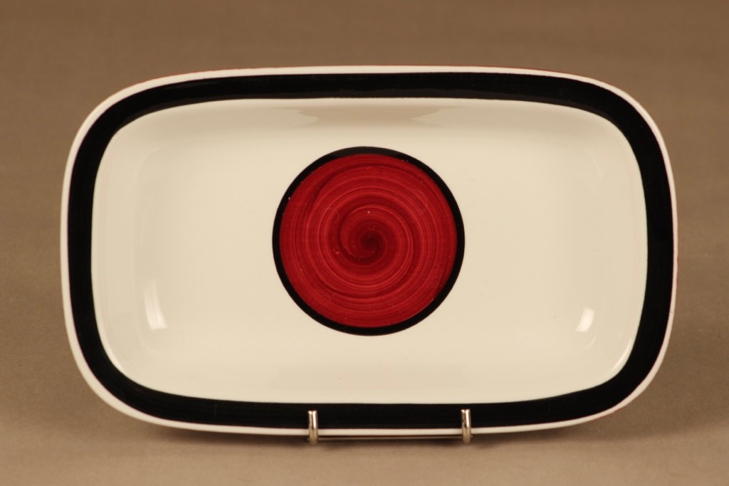 Rörstrand Carmen tarjoilukulho, punainen, musta, valkoinen, suunnittelija Carl-Harry Stålhane, käsinmaalattu