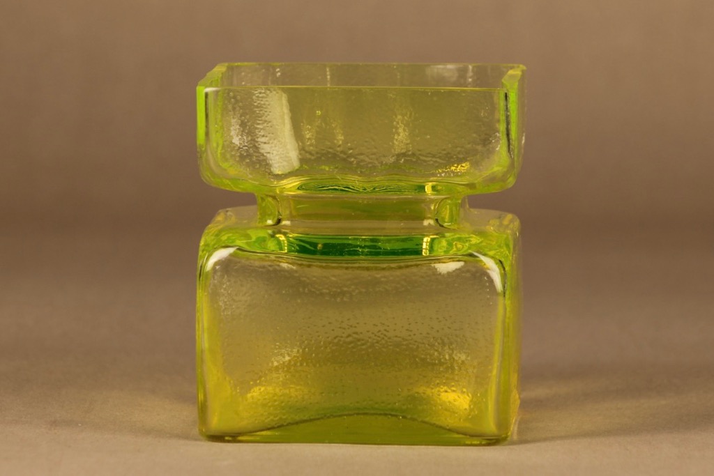 Riihimäen lasi Pala vase yellow, size 4/6 designer Helena Tynell