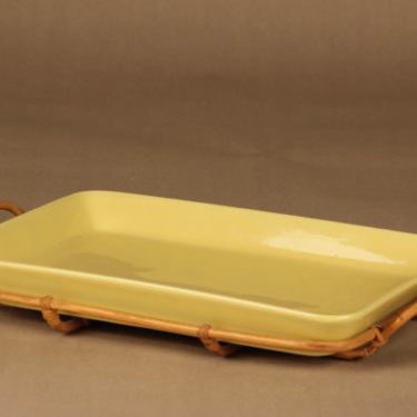 Arabia Kilta serving plate yellow with rattan designer Kaj Franck