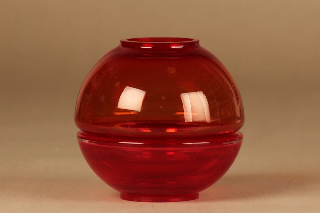 Riihimäen lasi Mars candle lantern, red designer Tamara Aladin