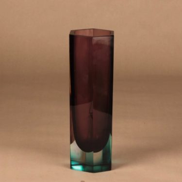 Nuutajärvi Pilari art glass vase, signed designer Kaj Franck
