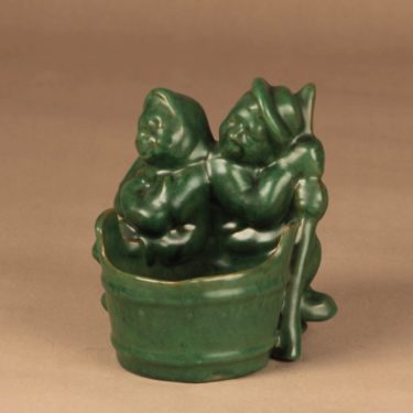 Kupittaan Savi Matti ja Maija, vihreä, suunnittelija Artturi Numminen, käsinmaalattu