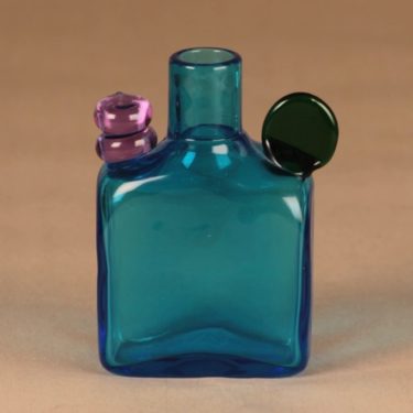 Nuutajärvi Pampula art glass bottle, signed designer Oiva Toikka