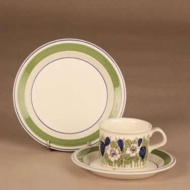 Arabia Krokus kahvikuppi ja lautaset(2), vihreä, sininen, suunnittelija Esteri Tomula, serikuva, kukka