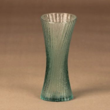 Nuutajärvi Vilja maljakko, vaaleanvihreä, suunnittelija Oiva Toikka,