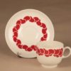 Arabia Pilvi kahvikuppi ja lautaset, punainen, valkoinen, suunnittelija tuntematon,  kuva 3