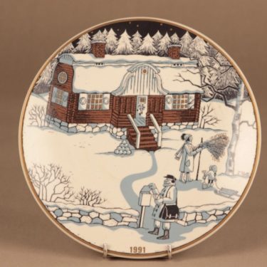 Arabia Joululautanen 1991 suunnittelija Raija Uosikkinen