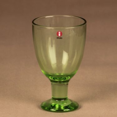 Iittala Verna wine glass 22 cl, apple green designer Kerttu Nurminen