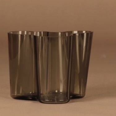 Iittala Aalto-Collections maljakko, numeroitu, suunnittelija Alvar Aalto, numeroitu, signeerattu
