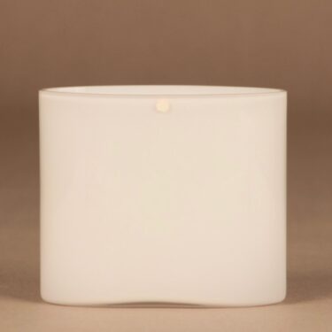Iittala Ovalis vase, white designer Timo Sarpaneva