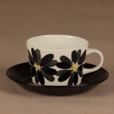Arabia Lea tea cup, hand-painted designer