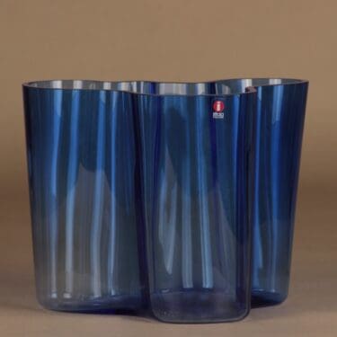 Iittala Aalto-Collections maljakko, signeerattu, suunnittelija Alvar Aalto, signeerattu, signeerattu