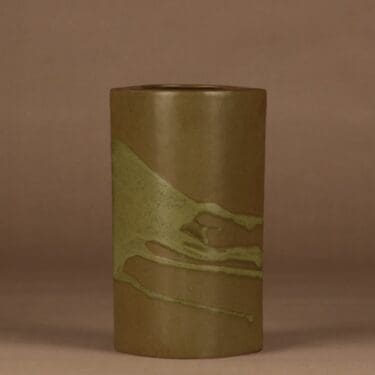 Arabia Karu maljakko, signeerattu, suunnittelija Heljä Liukko-Sundström, signeerattu