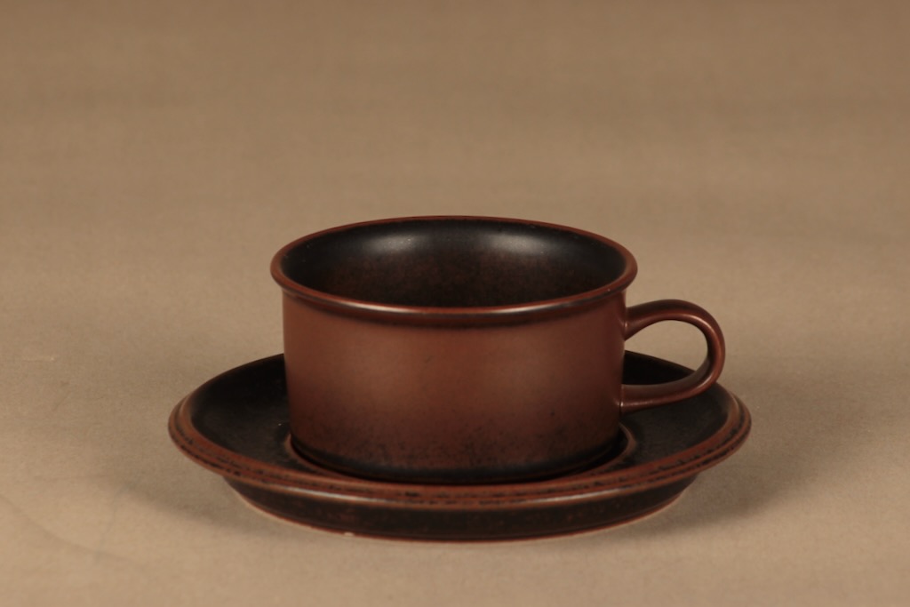 Arabia Ruska teekuppi suunnittelija Ulla Procope 2