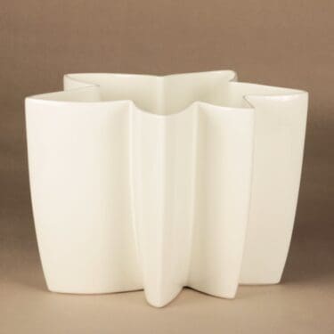 Iittala Pro Arte Carambola vase designer Heikki Orvola