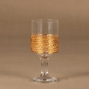 Iittala Karaatti wine glass with feet designer Timo Sarpaneva