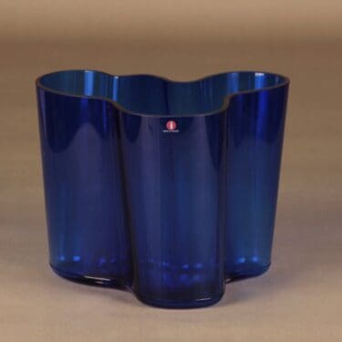 Iittala Aalto-Collections maljakko, numeroitu suunnittelija Alvar Aalto