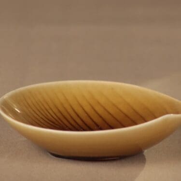 Arabia malja, ruskea, suunnittelija Raija Tuumi,