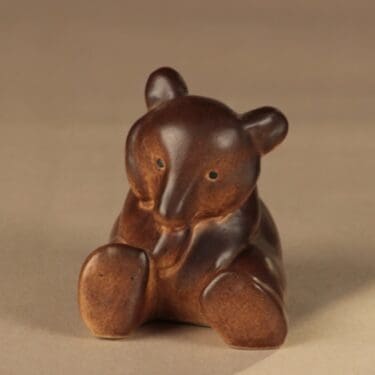 Arabia figuuri, karhu, suunnittelija Lea von Mickwitz, karhu