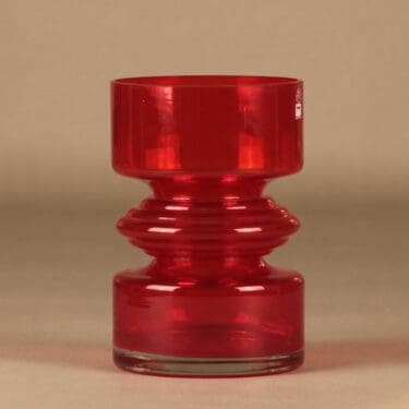 Riihimäen lasi Tiimalasi maljakko, punainen, suunnittelija Nanny Still,