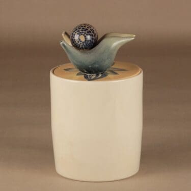 Arabian Taideosastoyhdistys Titityy rasia, kannella, suunnittelija Heini Riitahuhta, kannella, uniikki, signeerattu, käsinmaalattu