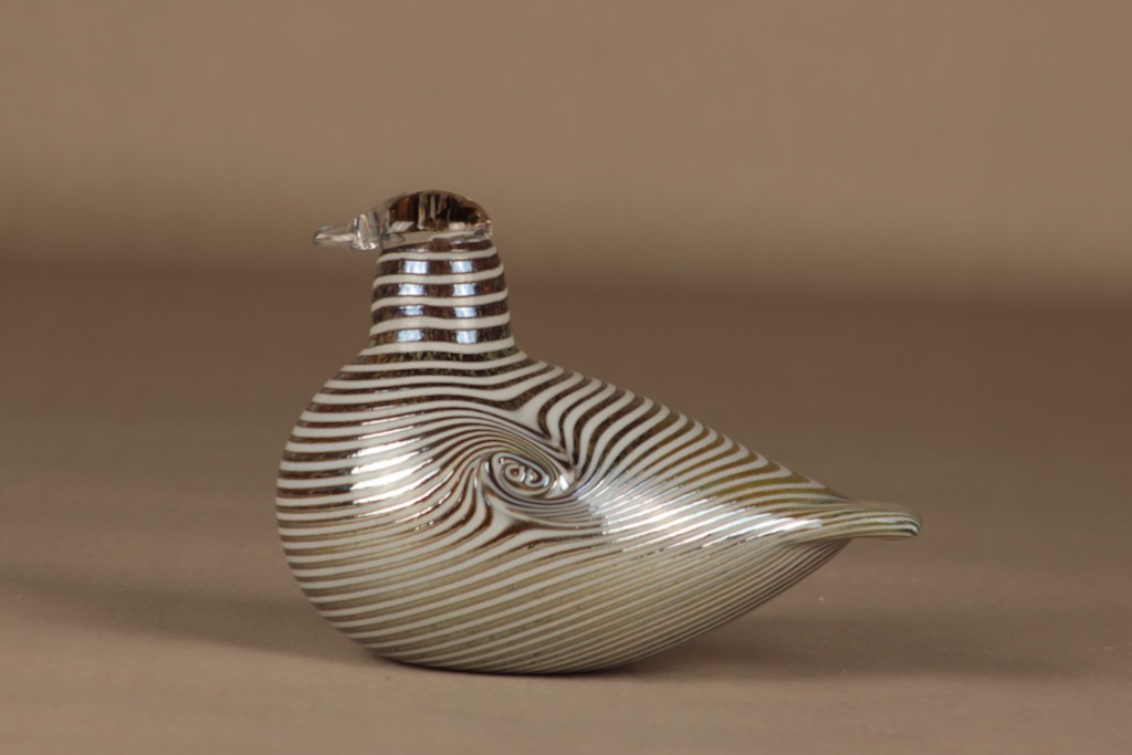 Nuutajärvi lintu , Alli, suunnittelija Oiva Toikka, Alli, signeerattu