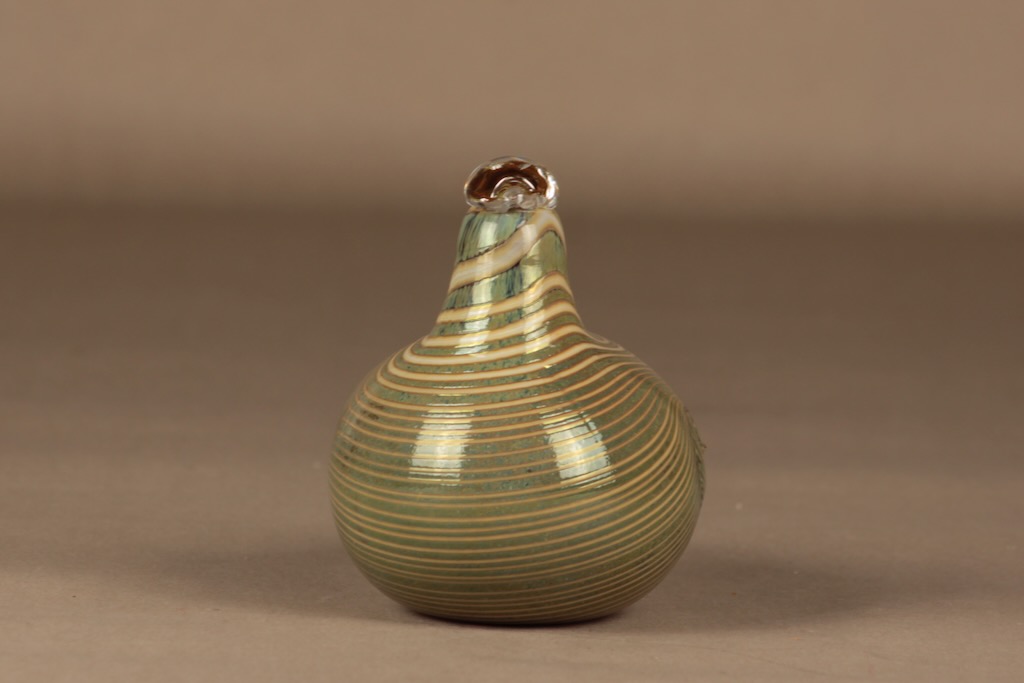 Nuutajärvi lintu , Alli, suunnittelija Oiva Toikka, Alli, signeerattu kuva 3