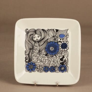 Arabia Pastoraali serving bowl designer Esteri Tomula