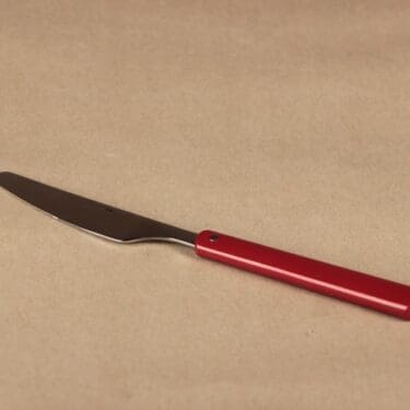 Hackman Hackminna veitsi, tummanpunainen, suunnittelija Ahti Majuri,