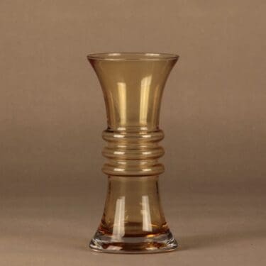 Riihimäen lasi Kielo maljakko, amber, suunnittelija Tamara Aladin,