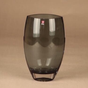 Iittala Leia maljakko harmaa suunnittelija Tiina Nordström