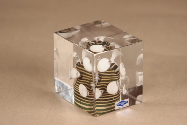 Nuutajärvi Vuosikuutio 1981 taide-esine suunnittelija Oiva Toikka 6