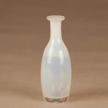 Iittala miniatyyrimaljakko, signeerattu suunnittelija Tapio Wirkkala