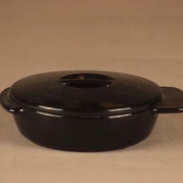 Högfors pata, musta, suunnittelija Antti Nurmesniemi,