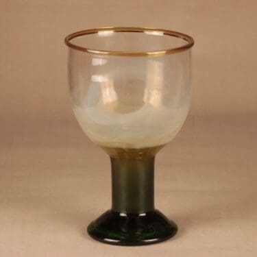 Nuutajärvi pokaali, signeerattu, suunnittelija Oiva Toikka, signeerattu