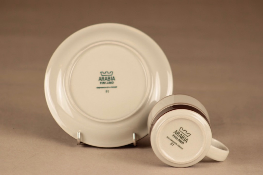 Arabia Pirtti kahvikuppi, valkoinen, ruskea, 5 kpl, suunnittelija Raija Uosikkinen, raitakoriste kuva 4